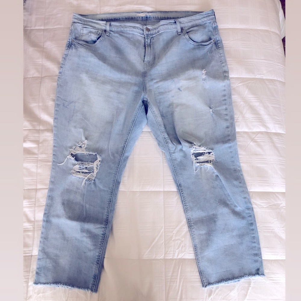 Old Navy light wash distressed boyfriend jeans